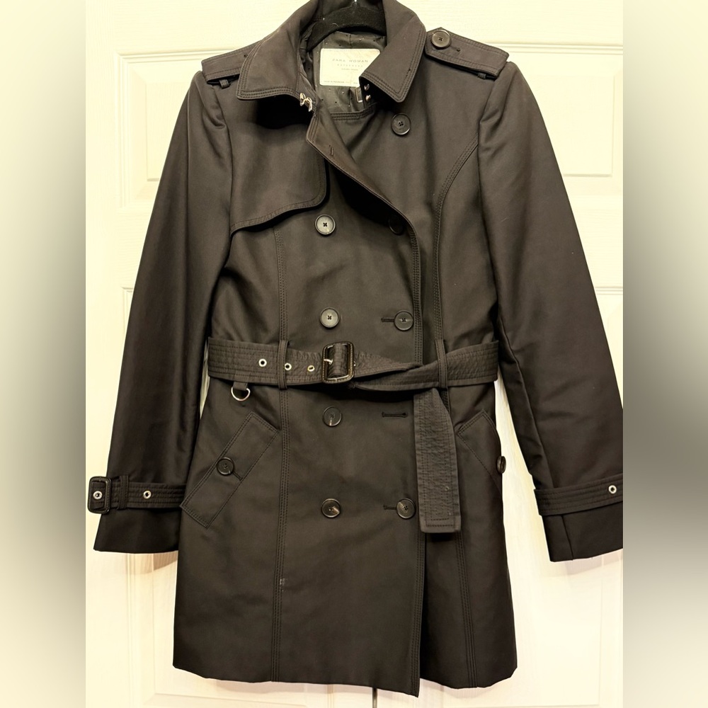 Women’s  black Zara trench coat